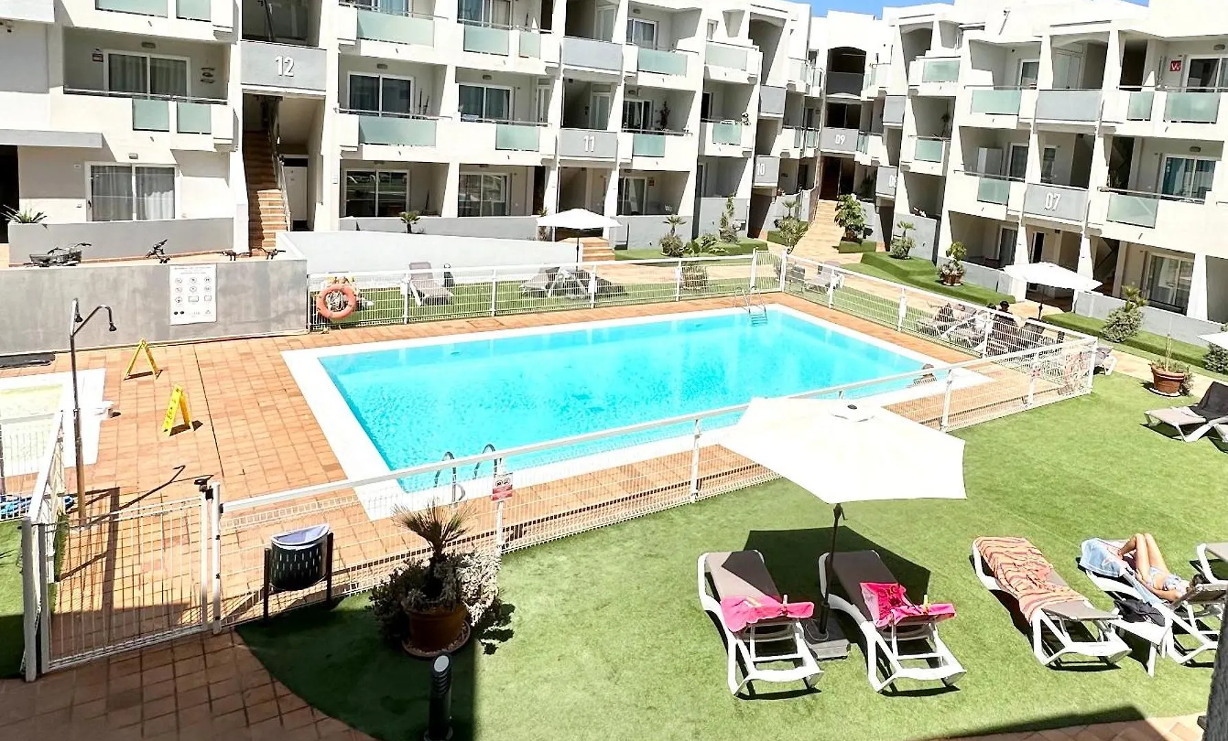 Tutti Frutti Con Piscina, Terraza Soleada Privada, Primera Planta Y Wi-Fi Corralejo Apartman